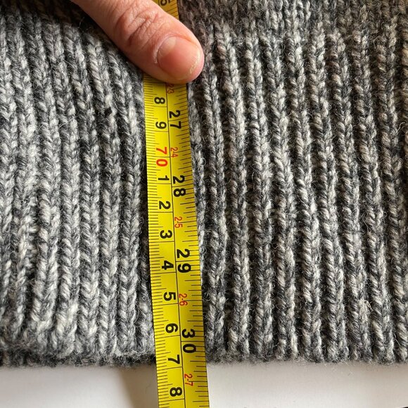 Women’s Tommy Hilfiger Gray Cardigan Sweater size Medium - Picture 8 of 8